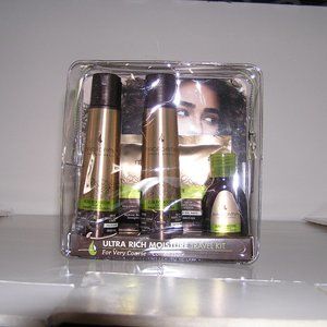 Macadamia Travel kit